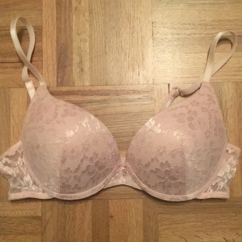 Victoria’s Secret Push-up Lace Bra